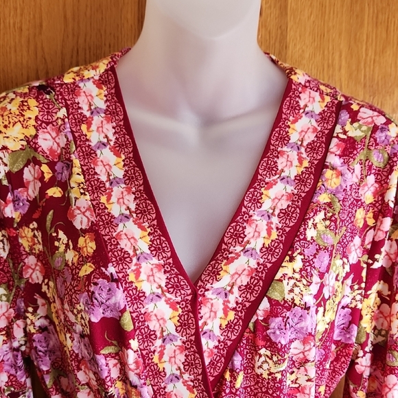 JM Collection Floral Belted Top - Picture 3 of 11